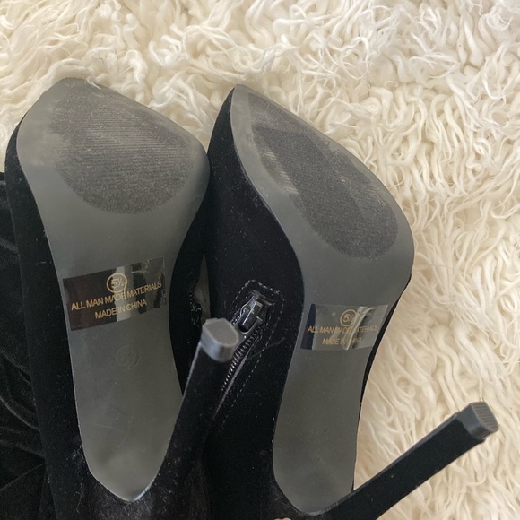 Velvet thigh high boots - Picture 5 of 6